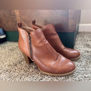 EUROSOFT Savina Women’s Heeled Ankle Boot - Cognac